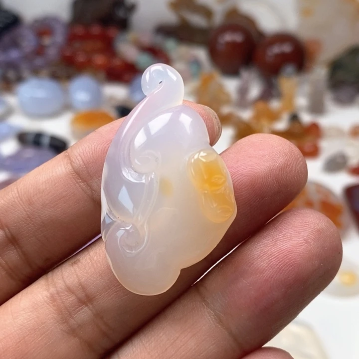 玛瑙/玉髓颈饰未镶嵌
