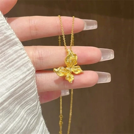 铜合金吊坠 仙女盈盈漫舞蝶项链点钻吊坠国潮高级感锁骨链铜