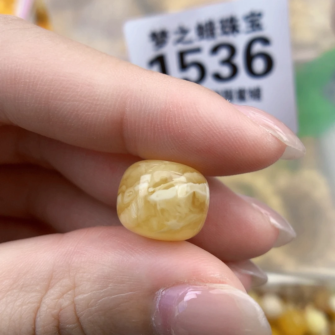 裸石琥珀未镶嵌13