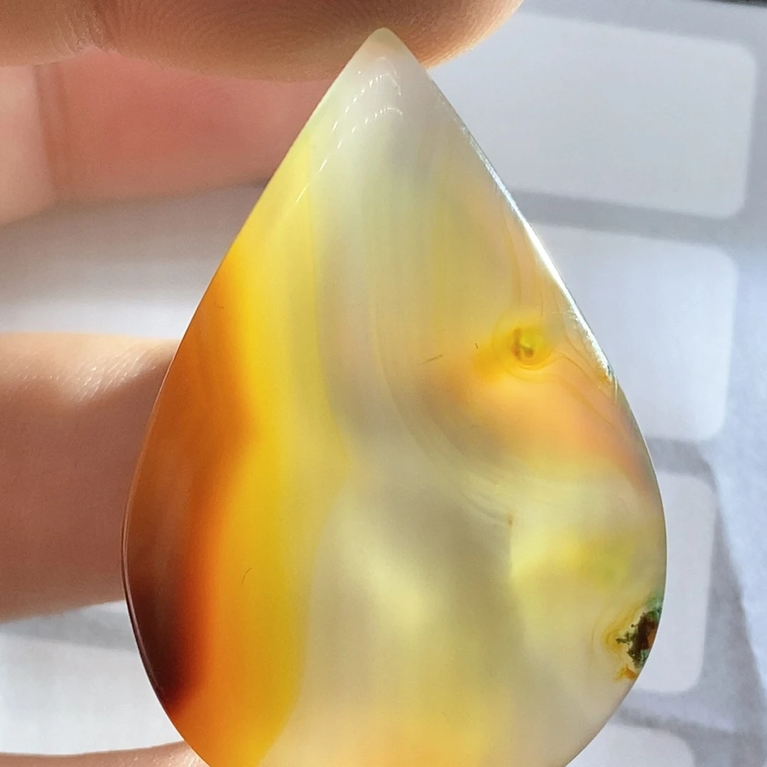 未镶嵌颈饰玛瑙/玉髓前*