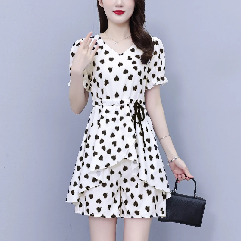 大码女装2025夏季领时尚印花显瘦气质洋气上衣＋短裤两件套套装