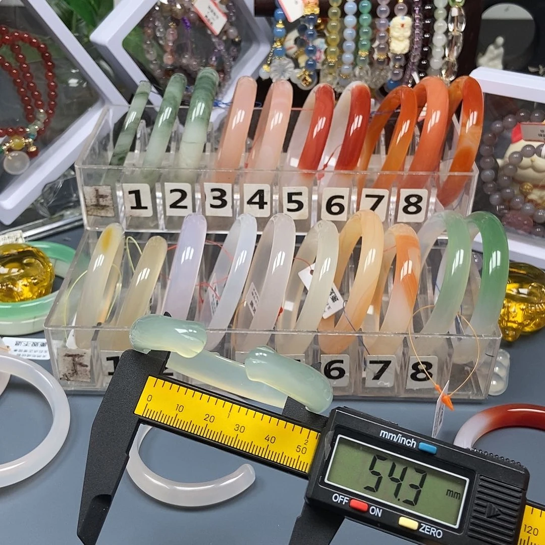 玛瑙/玉髓手镯未镶嵌9