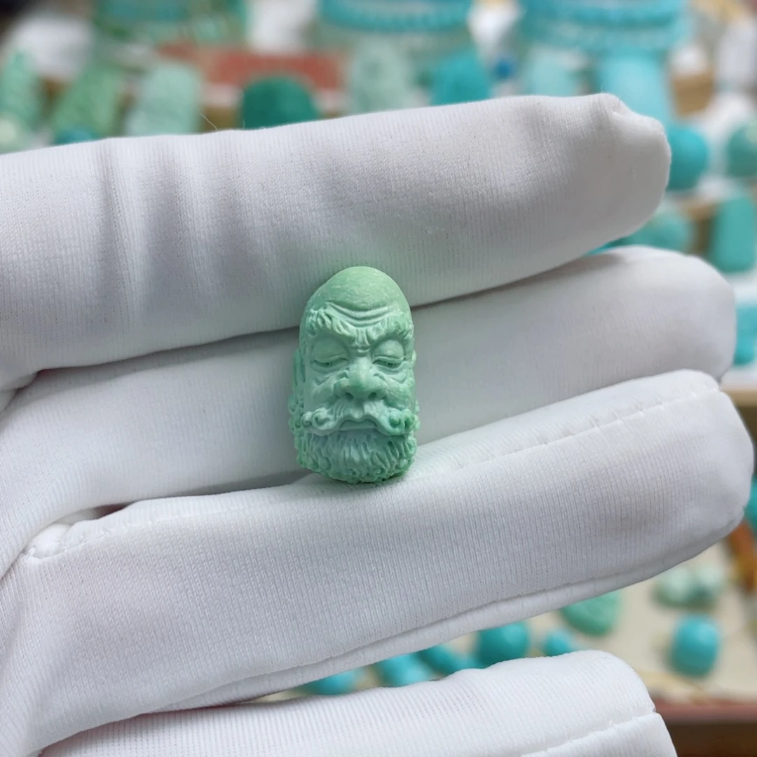 绿松石未镶嵌珠宝奇石