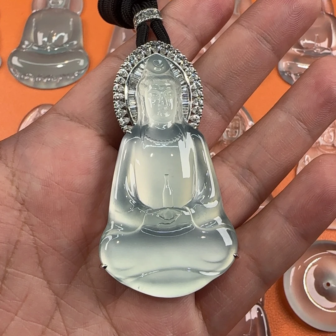 18K金镶嵌定制翡翠天然