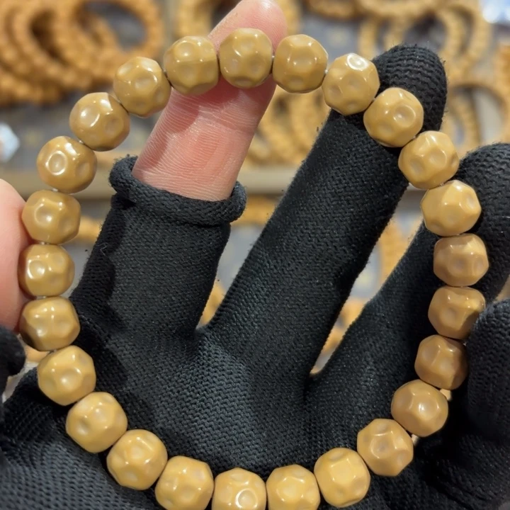 猴头核桃吊坠奶酪猴头手串