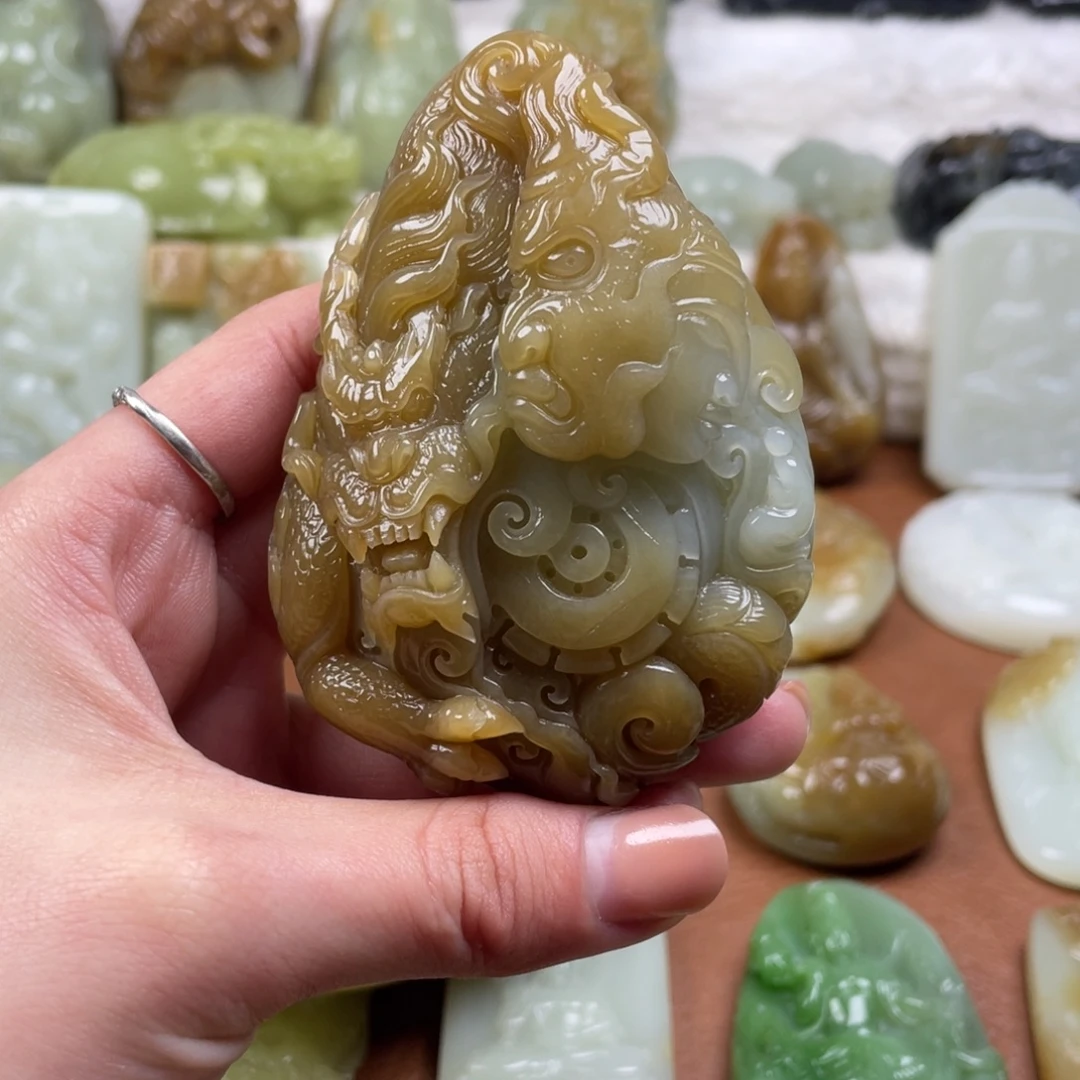 和田玉未镶嵌颈饰