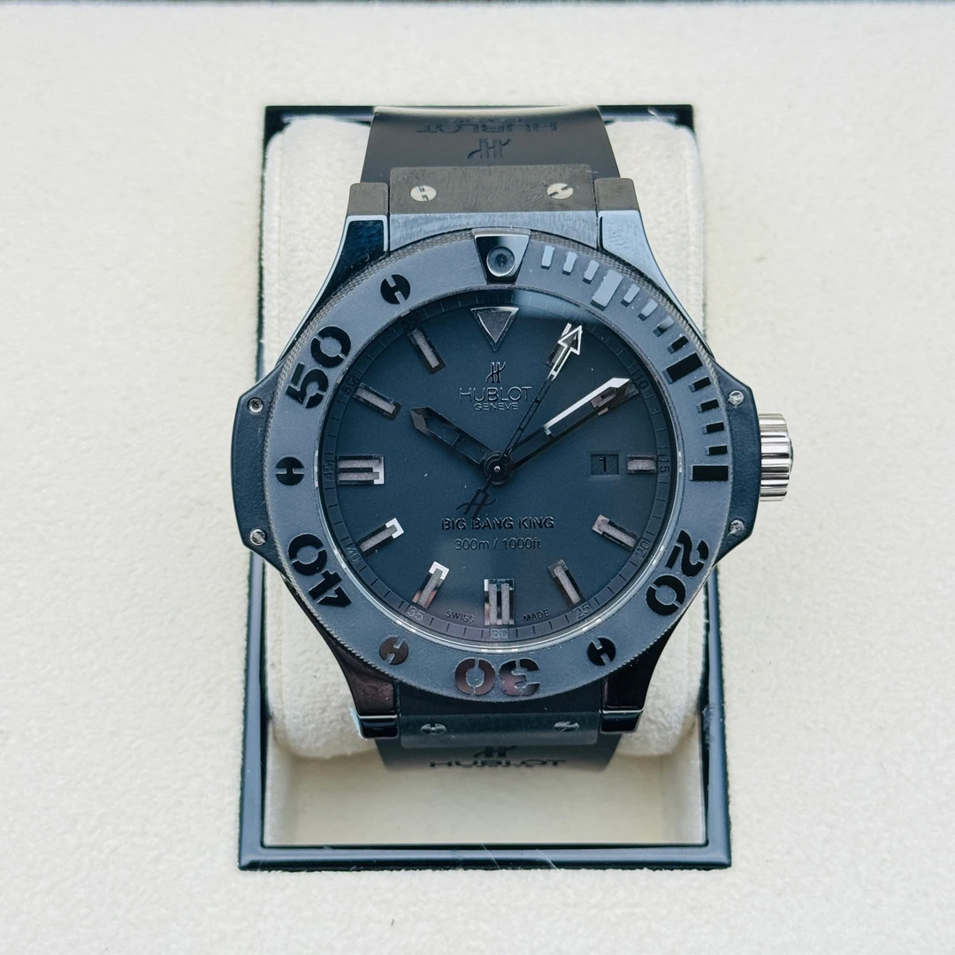 95新 Hublot/宇舶表 322.CM.1110.RX自动机械单表限量500只