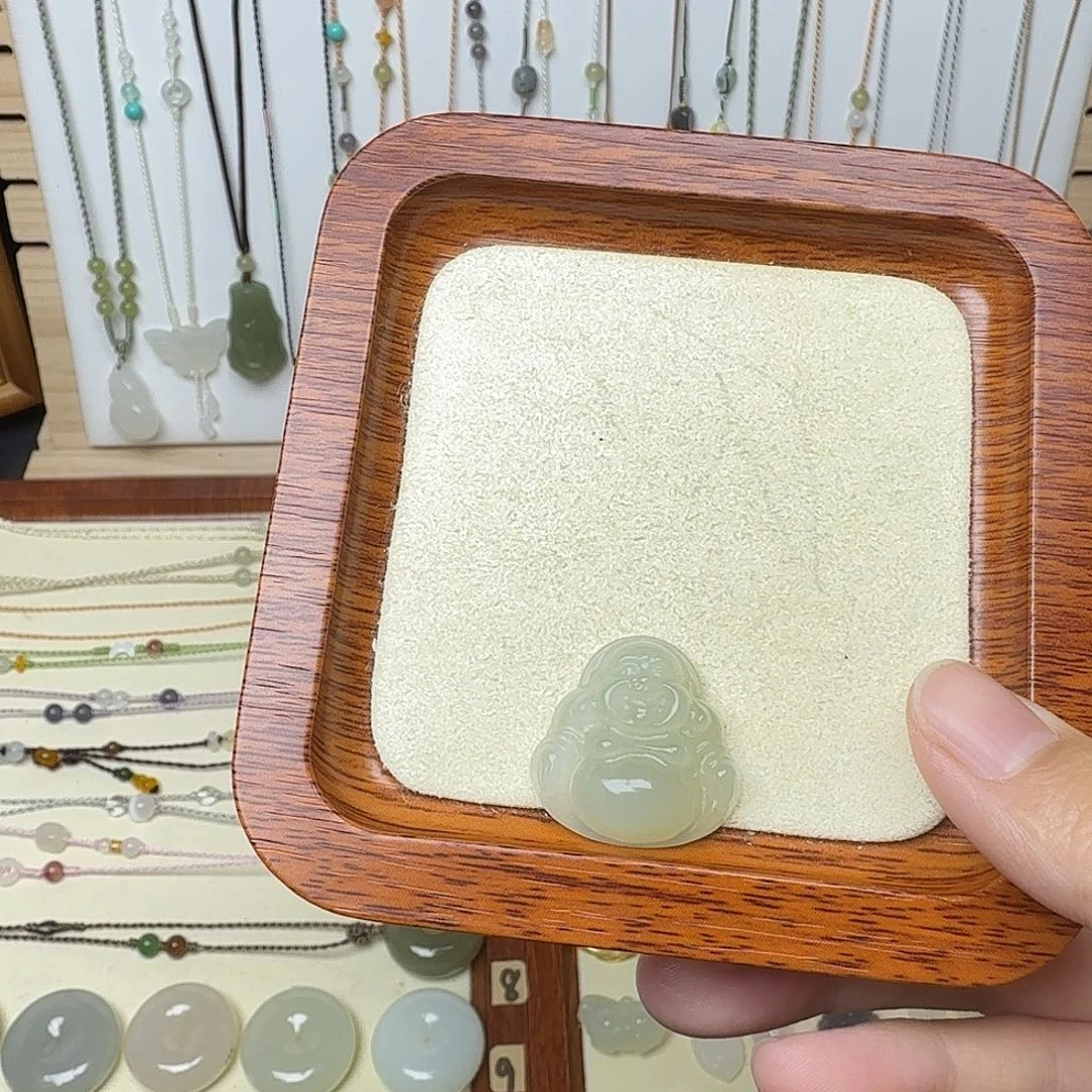 和田玉未镶嵌颈饰25mm佛公