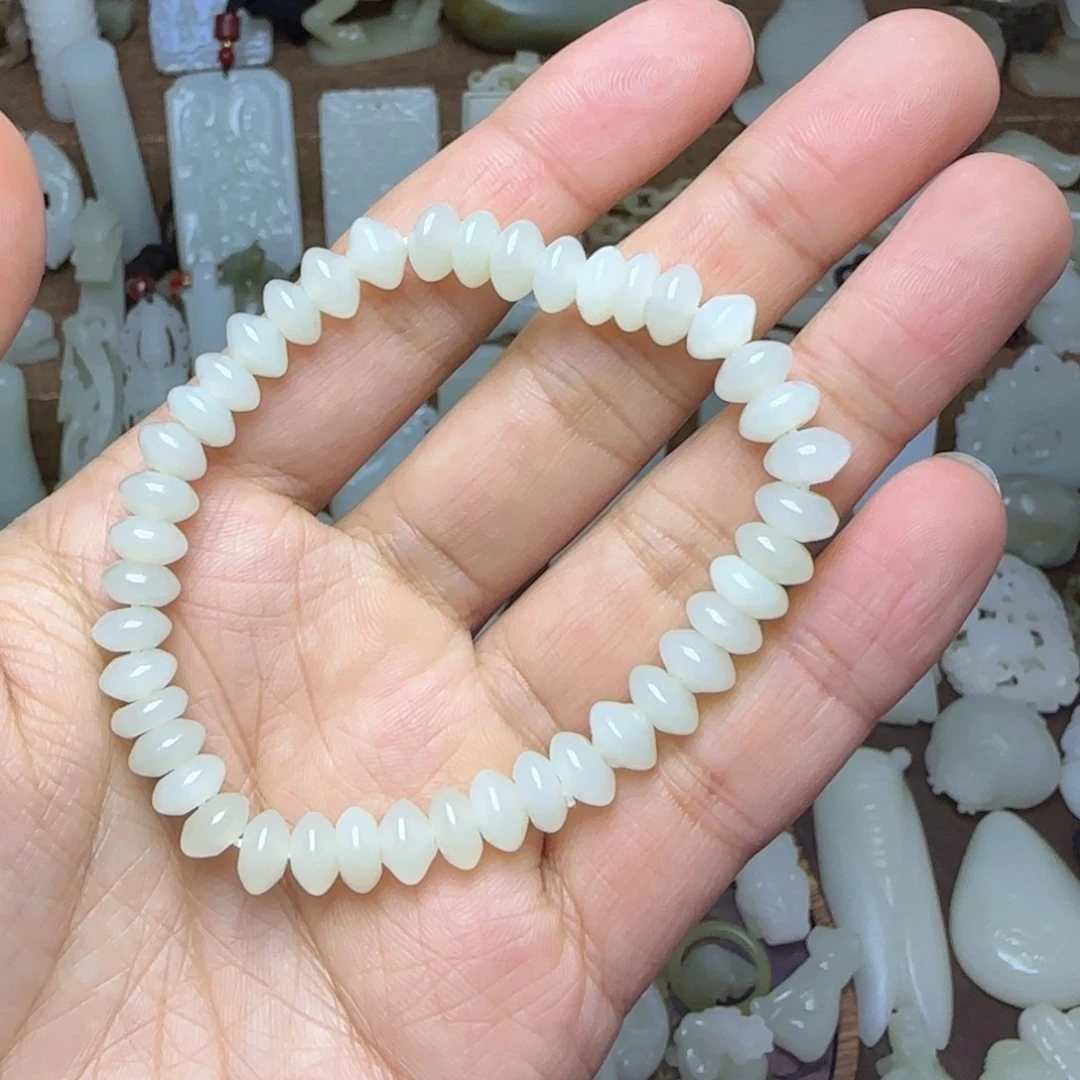 和田玉挂件未镶嵌卡8