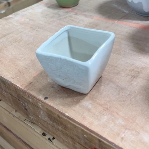 陶瓷满9元发货口径不清楚问客服谢谢