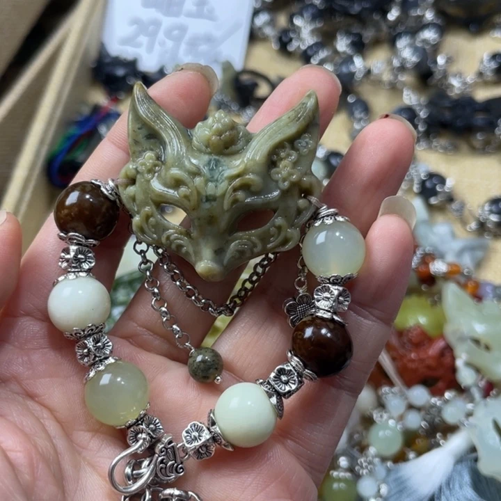 蛇纹石玉合金颈饰