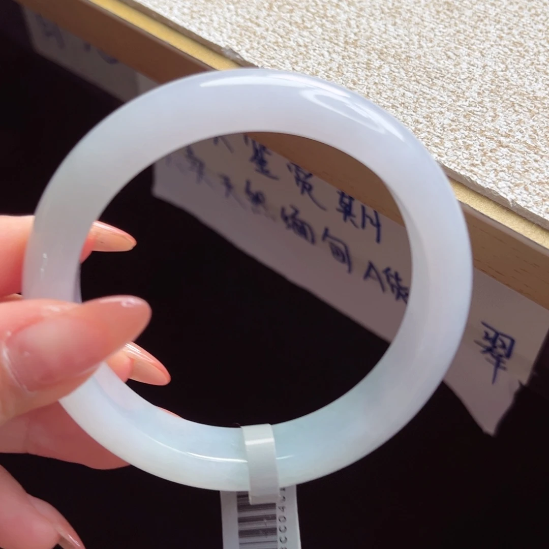 未镶嵌手镯翡翠手镯