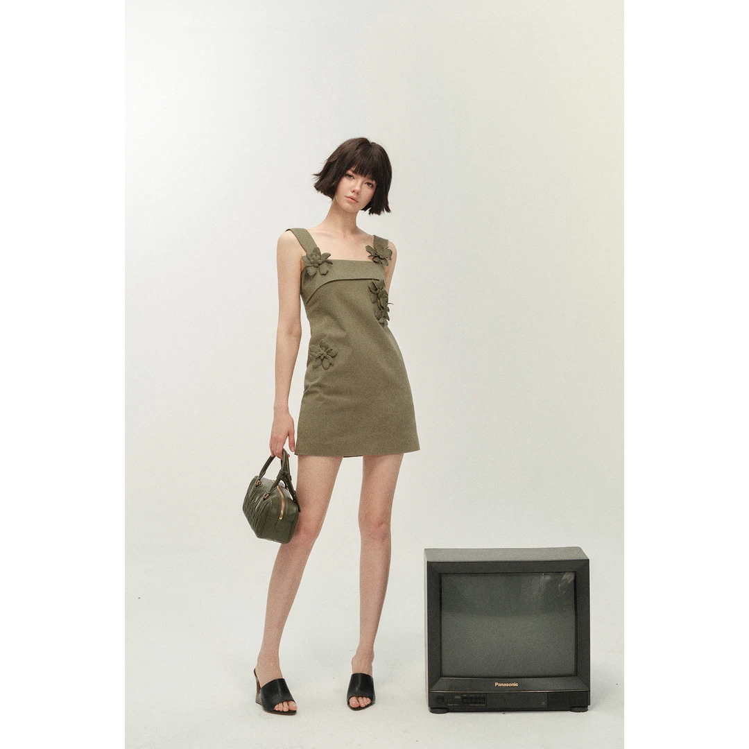 FOREVERCAN“夏日尤加利”手工立体花卉吊带连衣裙 SD21655