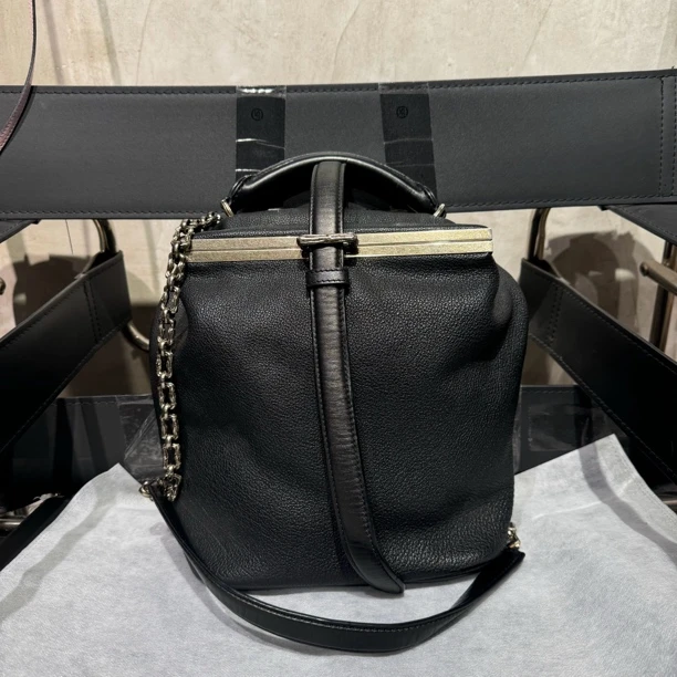 95新 Alexander McQueen/亚历山大·麦昆 复燃精选/黑银盒子斜挎包
