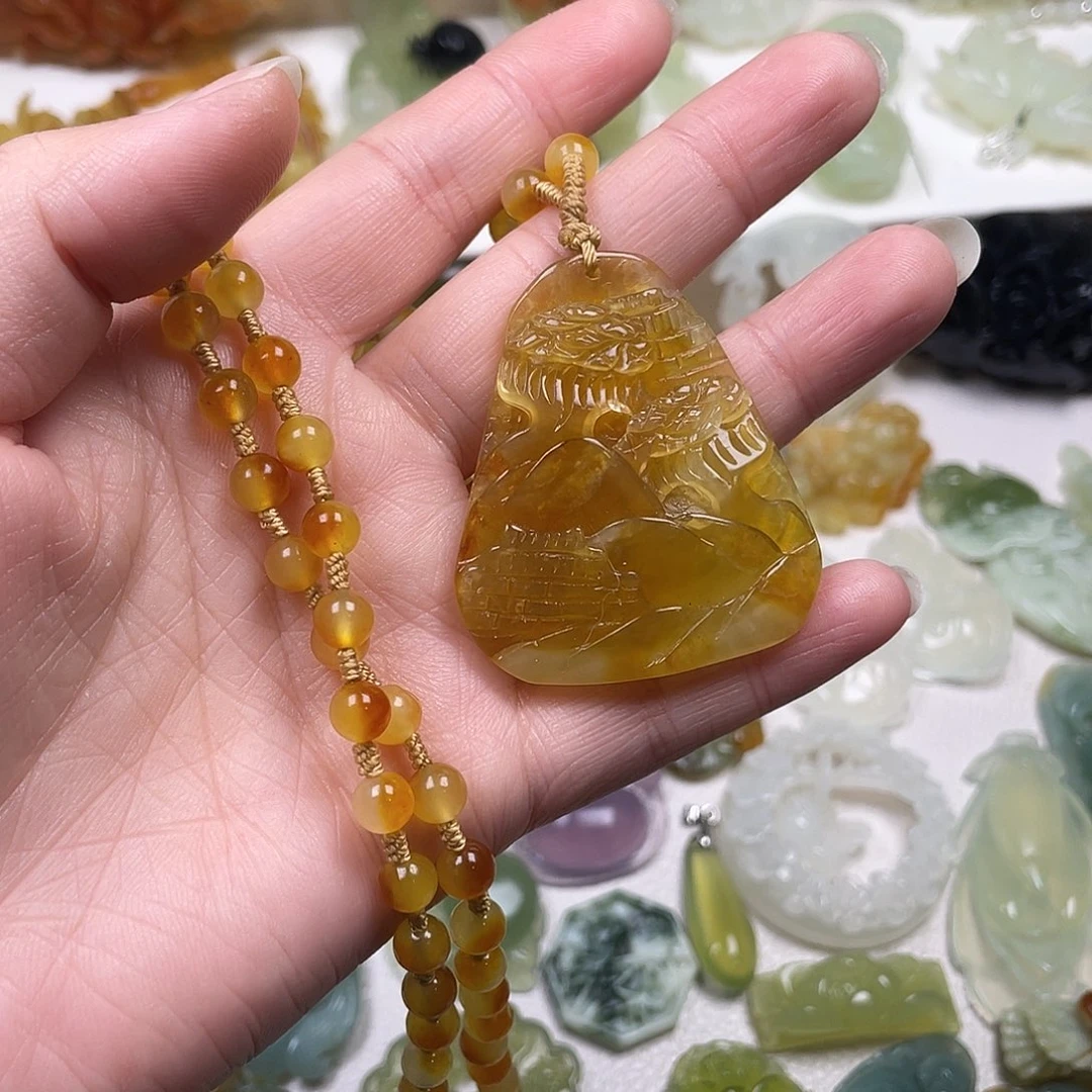 蛇纹石玉未镶嵌颈饰