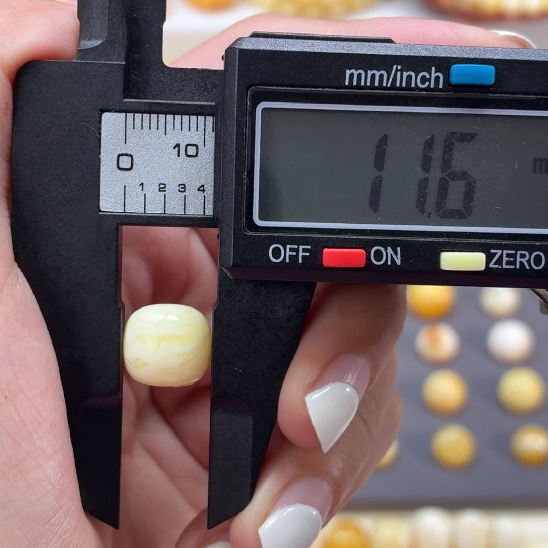 琥珀未镶嵌裸石乌料虎皮纹老型11.6mm