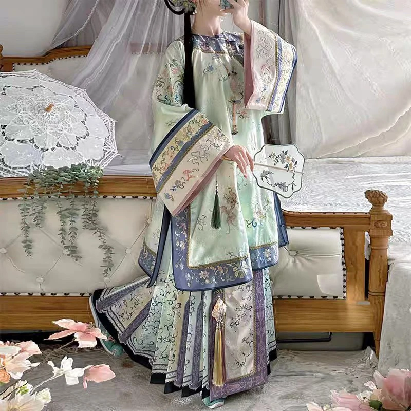 胜清原创汉服女釉彩华宝复原重工清汉女氅衣马面裙春秋刺绣清汉服