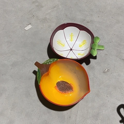 微瑕，不能明火，口径18高6黄桃，山竹