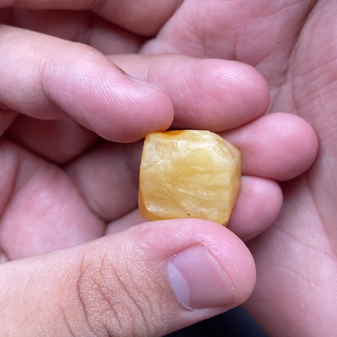 定制琥珀未镶嵌定制