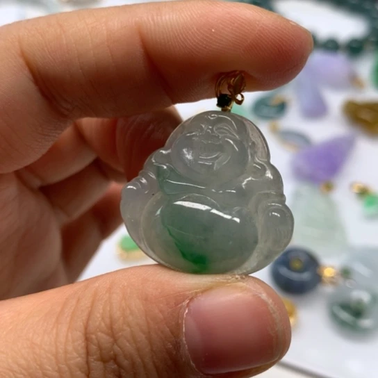翡翠颈饰未镶嵌翡翠