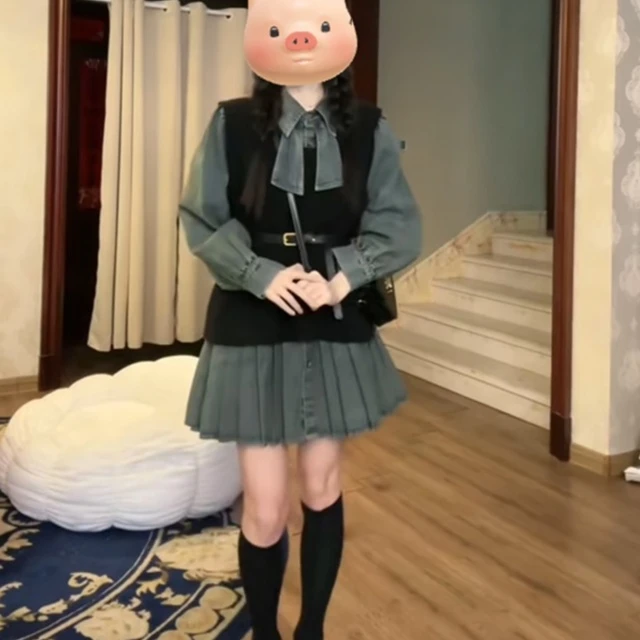 加码胖女孩春季服装与一套完整的优雅,高端,时尚和减少年龄的背