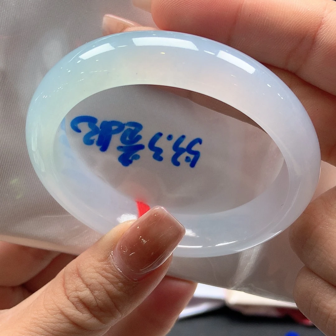 翡翠未镶嵌手镯69号贵妃