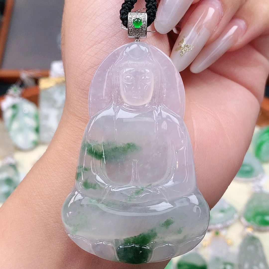 颈饰18K金镶嵌翡翠观音