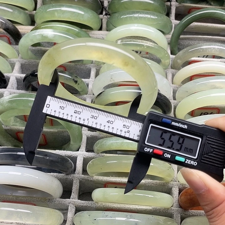 未镶嵌蛇纹石玉手镯173