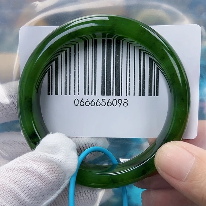 和田玉手镯未镶嵌包容56.57