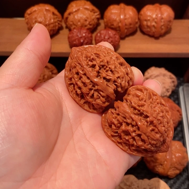 潼***儿文玩核桃把件40尺寸满天星02