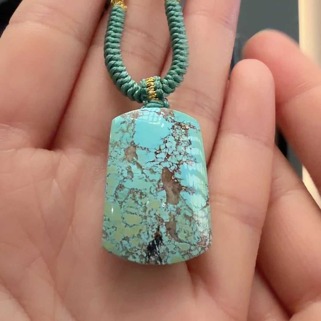 绿松石未镶嵌颈饰