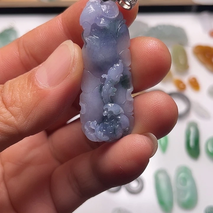 定制翡翠未镶嵌紫荷叶鱼