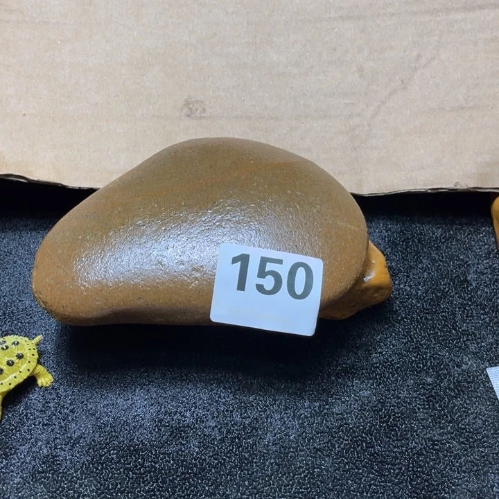 泥塑漫**中木头人的故事是一个