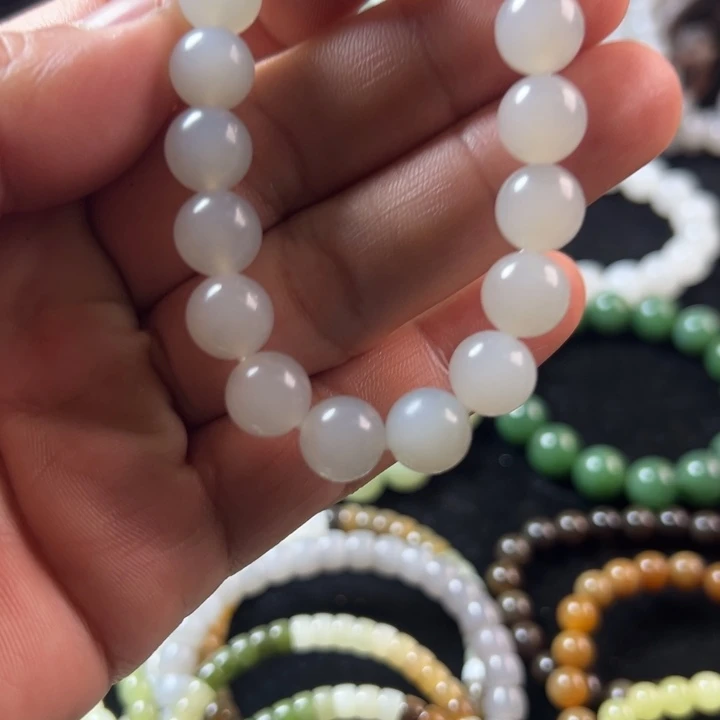 和田玉未镶嵌手串