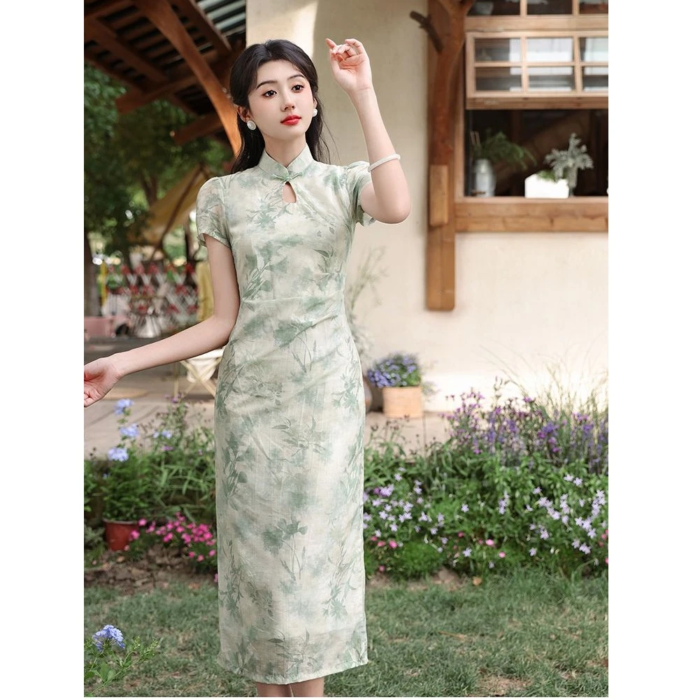 绿色旗袍年轻款高端气质连衣裙新中式素雅百搭改良圆襟显瘦修身女