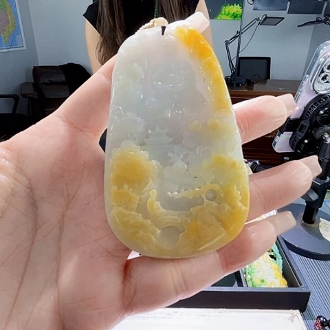 颈饰未镶嵌翡翠一个