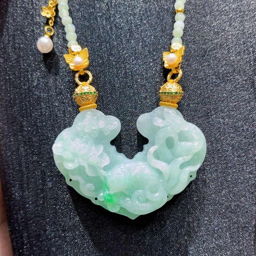 翡翠合金吊坠(赠链)国风