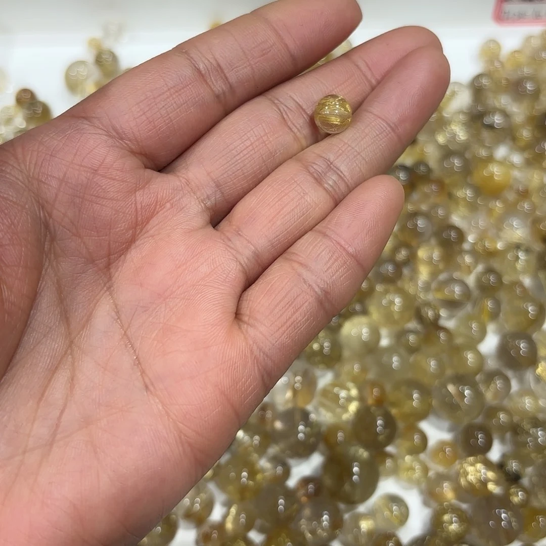 水晶颈饰未镶嵌村****头村头打扑克