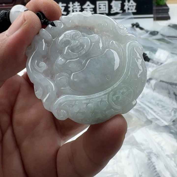 翡翠未镶嵌颈饰天然缅甸A货翡翠