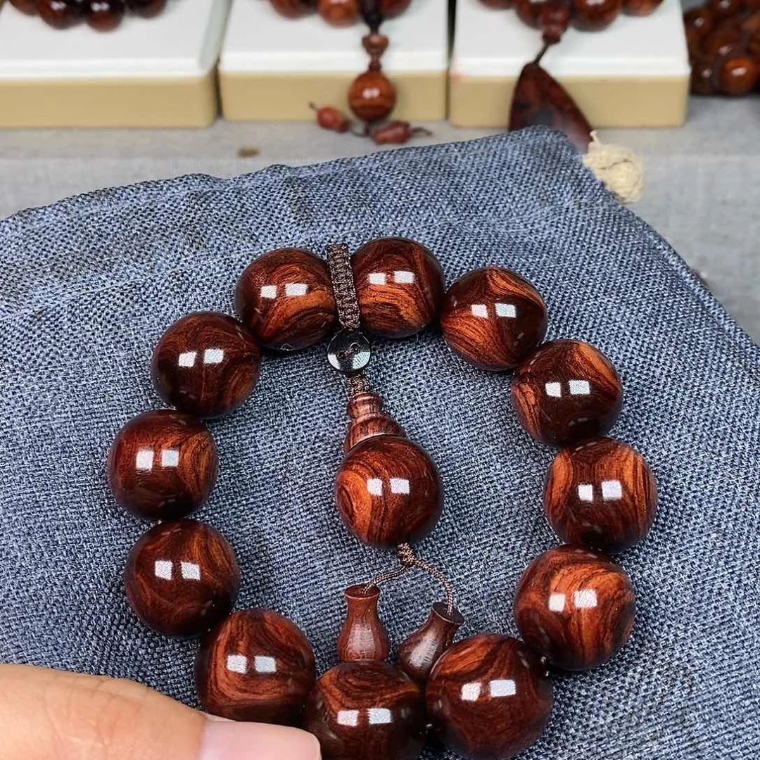 天***艺黄花梨/降香黄檀2.0紫油梨对眼对眼