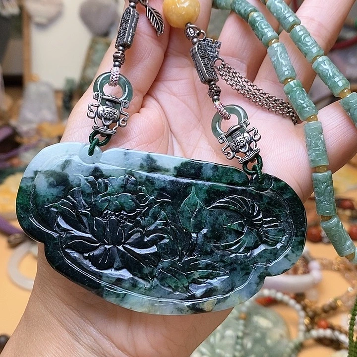 翡翠吊坠(赠链)未镶嵌一套66