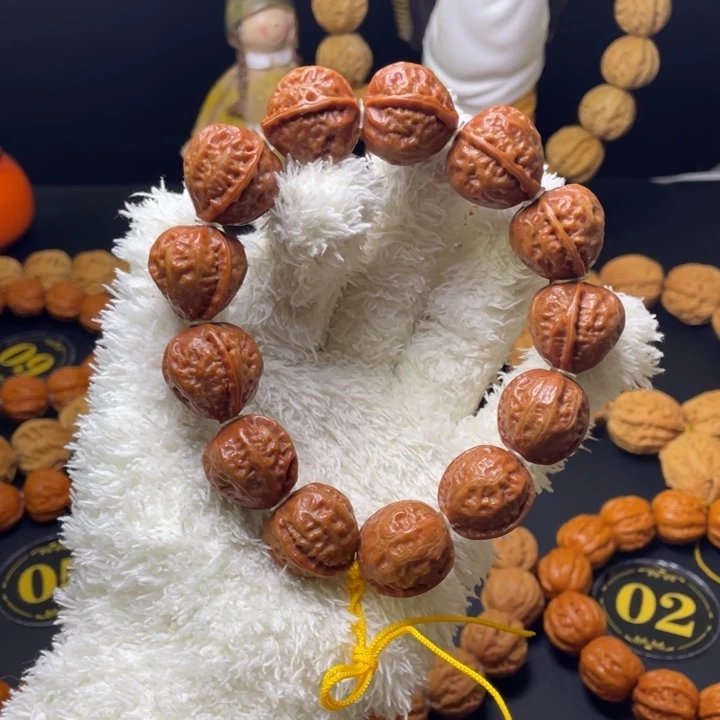 文玩核桃手串桃心