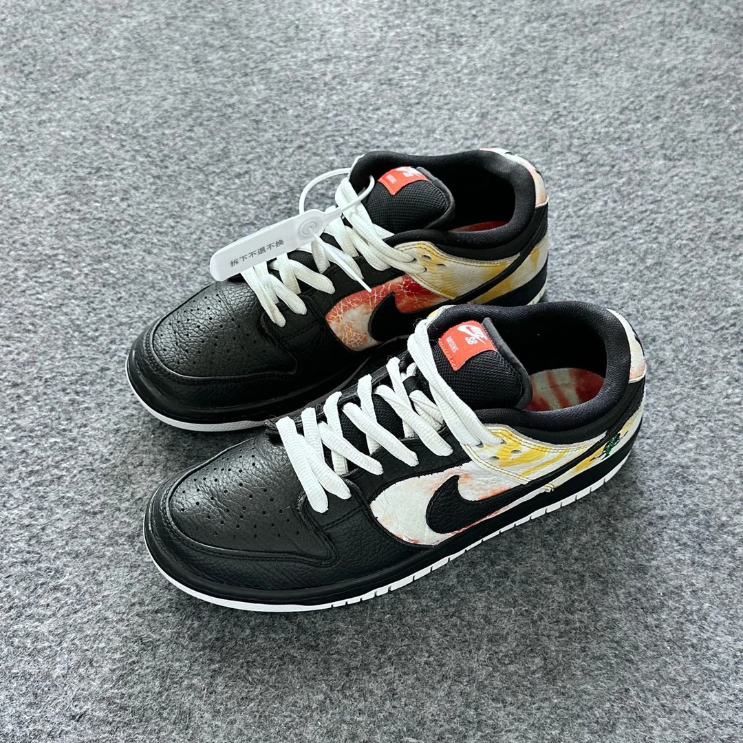 90新 MM6 低帮外星人 43码 ZZ0803 鞋