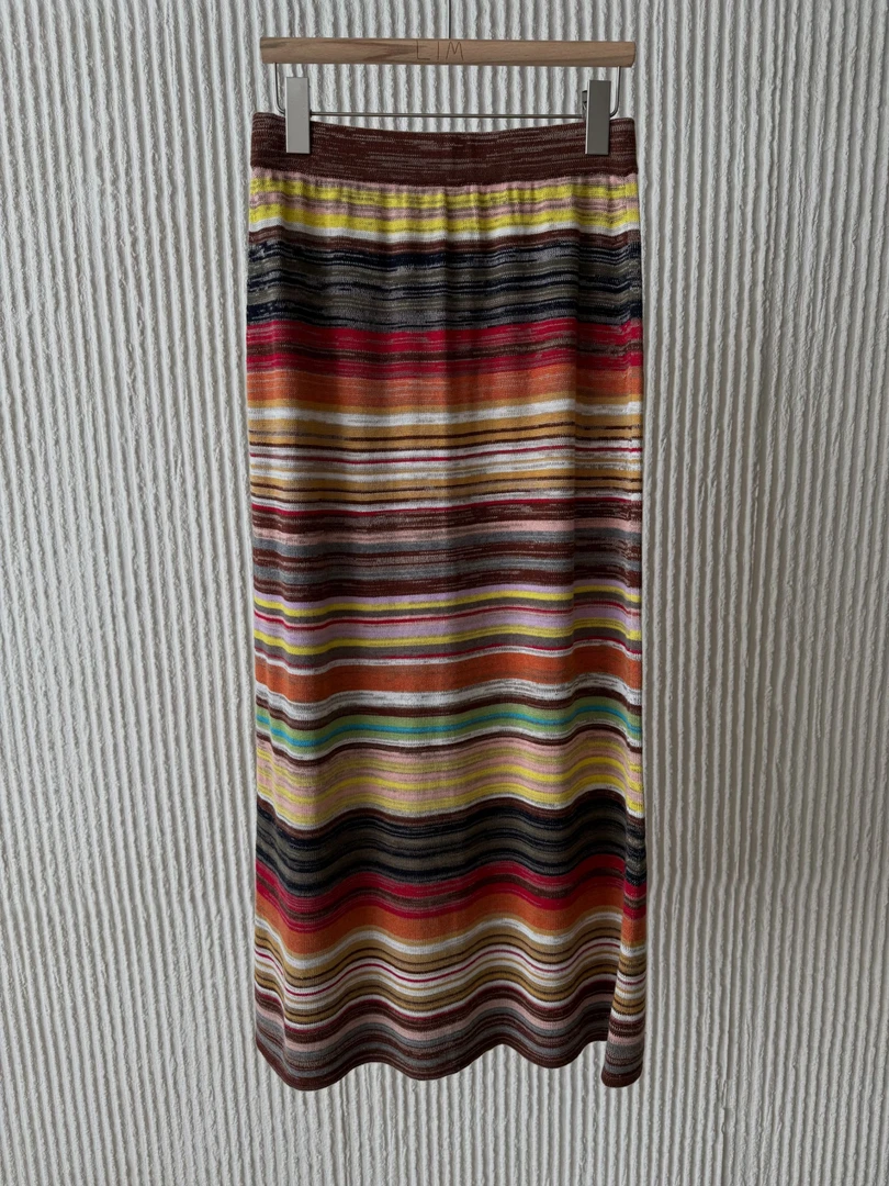 落日彩虹条纹针织半裙J25BQ052