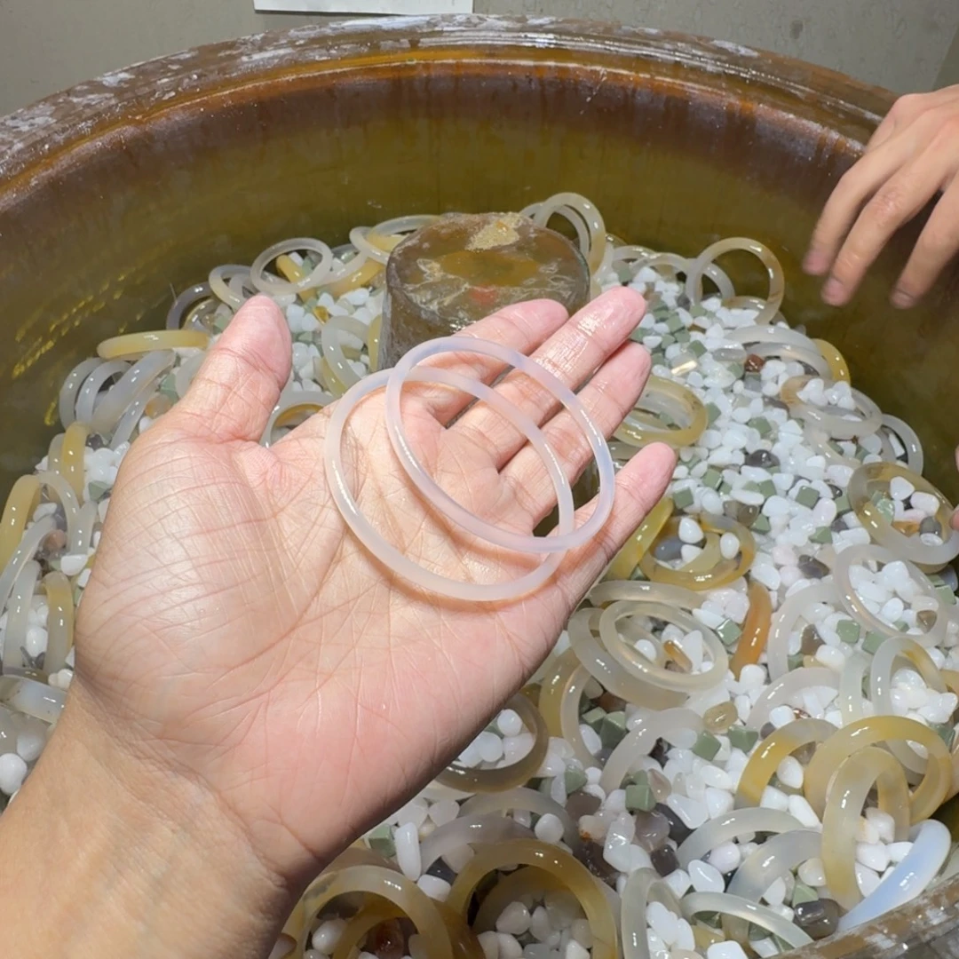 碰***太玛瑙/玉髓未镶嵌手镯