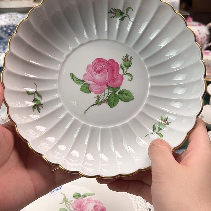 梅森二等红玫瑰花瓣果篮
