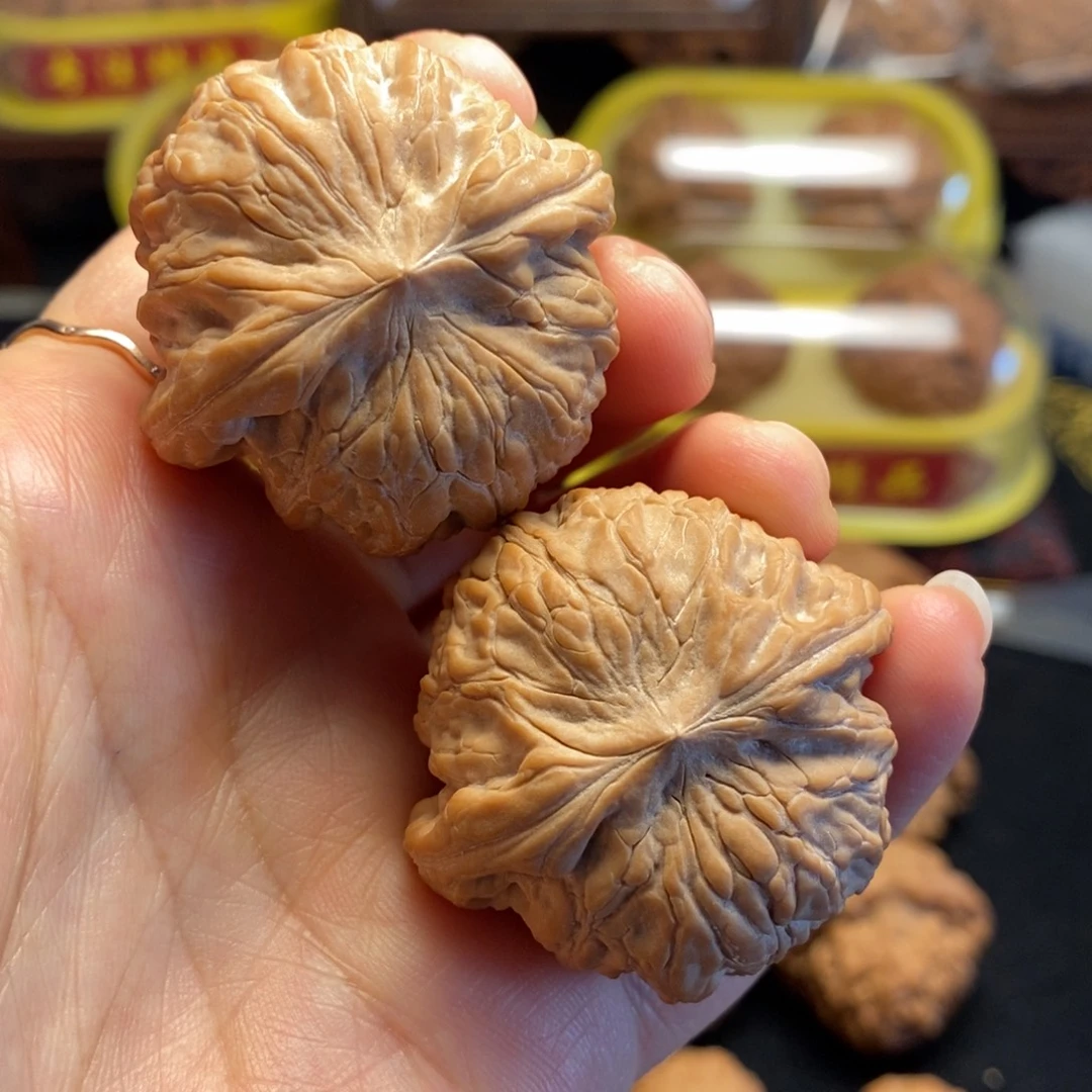 桃核把件战鼓狮子头39