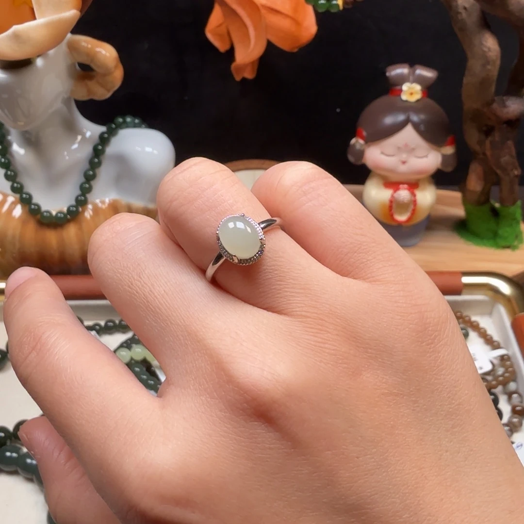 和田玉未镶嵌戒指