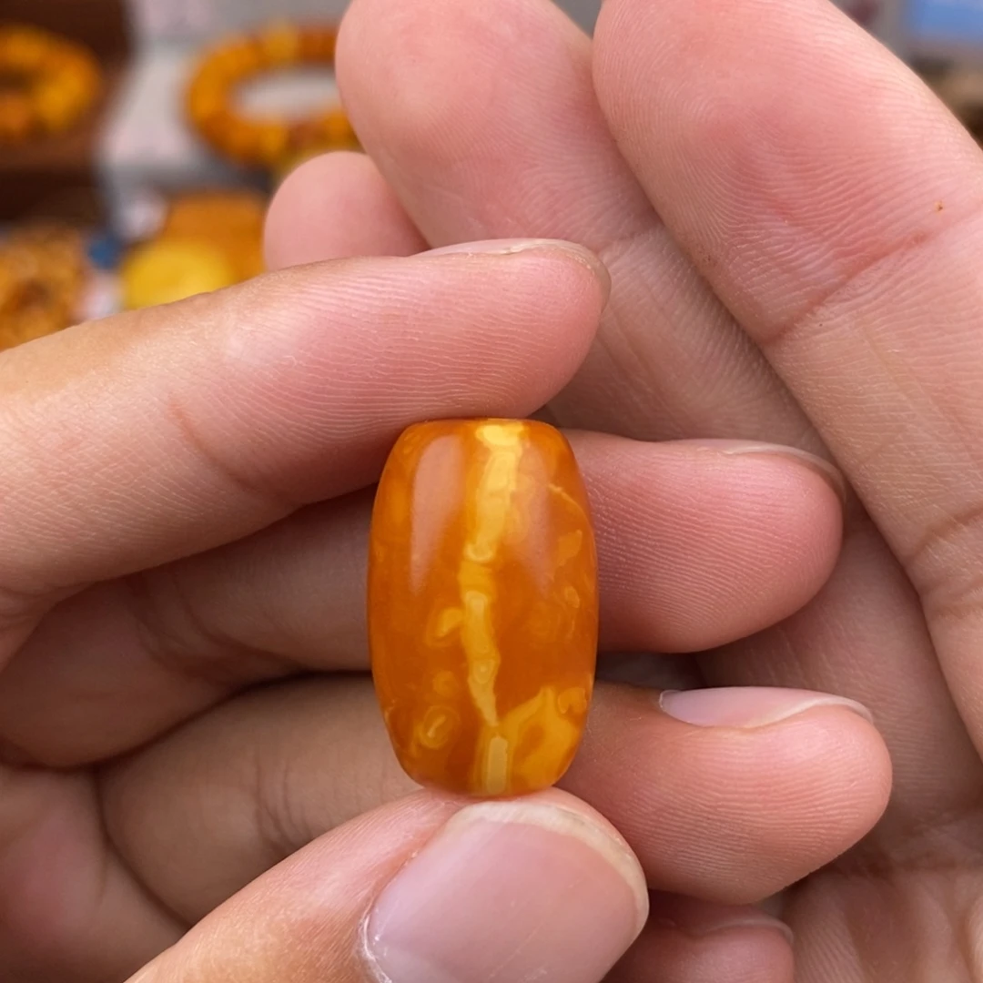 未镶嵌琥珀珠宝奇石