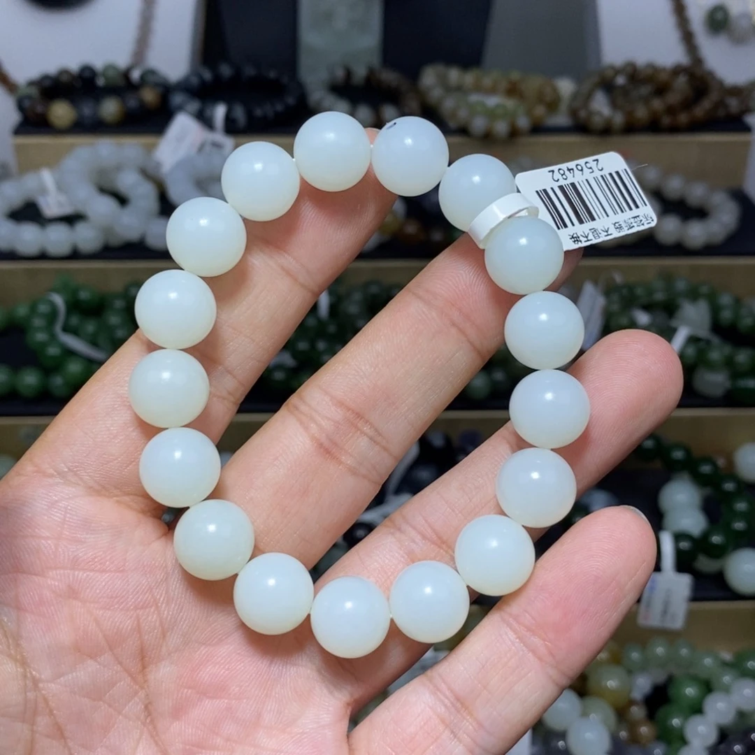 叫***鄢手链未镶嵌和田玉